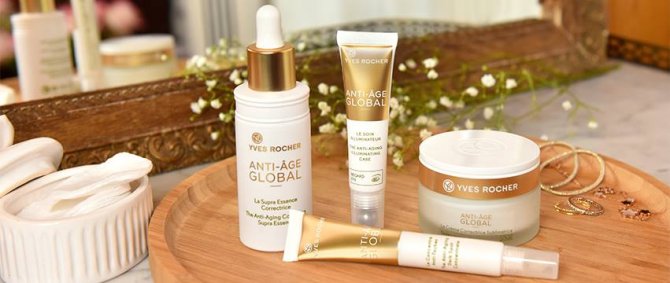 Black Friday kedvezmények és ingyenes ajándékok az Yves Rocher arcápolási termékek vásárlásakor