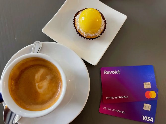 Revolut mobilalkalmaz&aacute;s &eacute;s p&eacute;nz&uuml;gyi b&oacute;nuszok