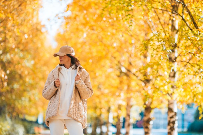 fall-concept-beautiful-woman-drinking-coffee-in-2021-12-09-21-46-33-utc.jpg