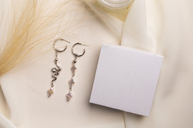 elegant-jewelry-set-of-silver-earrings-with-gem-an-2023-03-24-16-11-24-utc.jpg